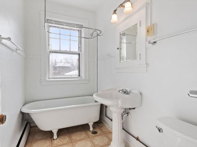 Apartment for rent in Summit Hill, Ramsey
