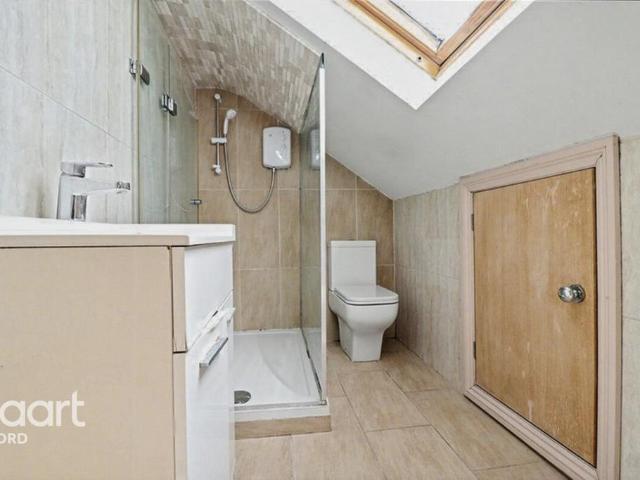 House for rent in Seven Kings, Greater London