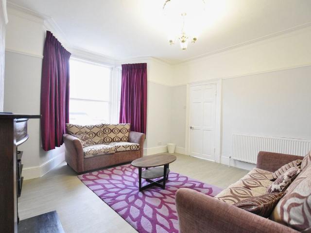 House for rent in Seven Kings, Greater London