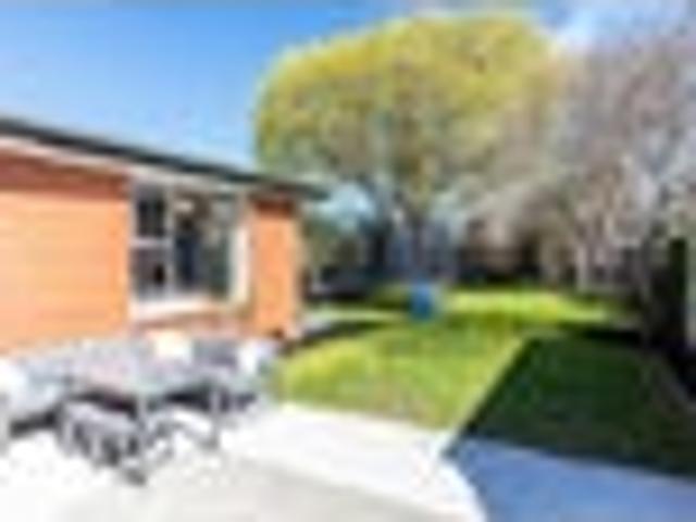 House for sale in Saint Albans, Canterbury