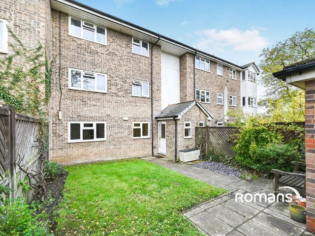 Apartment for rent in Hanworth, Bracknell
