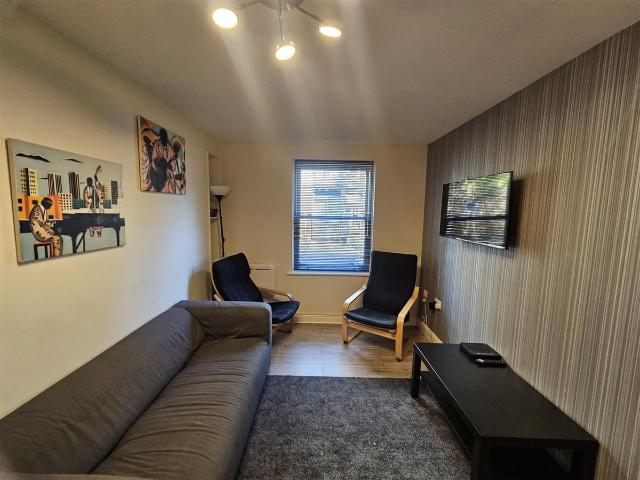 Apartment for rent in St. Martin's, The Bridge