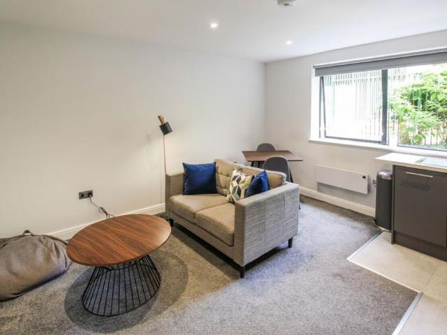 Apartment for rent in Hyde Park, West Yorkshire