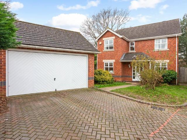 House for rent in Blackhills, Surrey