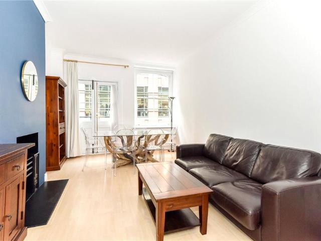 House for rent in Blackfriars, Lyons