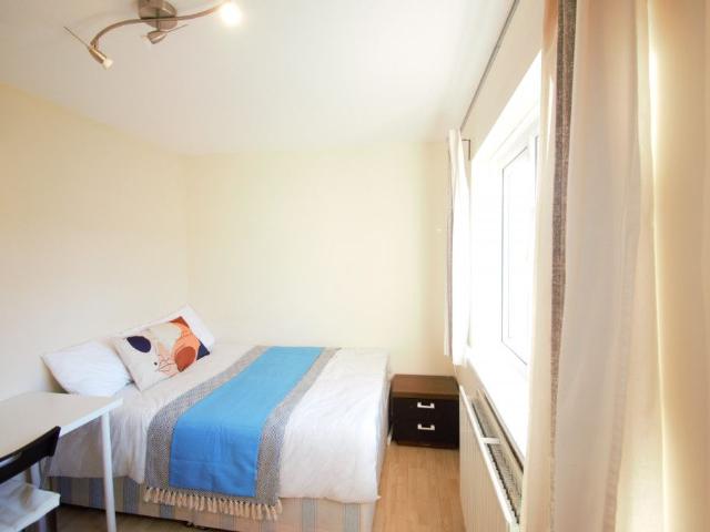 Room for rent in London Borough of Ealing, Greater London