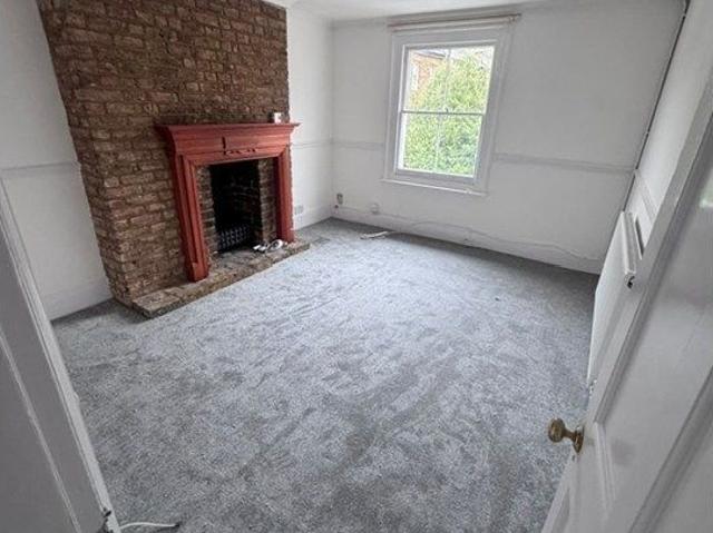 Apartment for rent in Royal Borough of Kingston upon Thames, Greater London