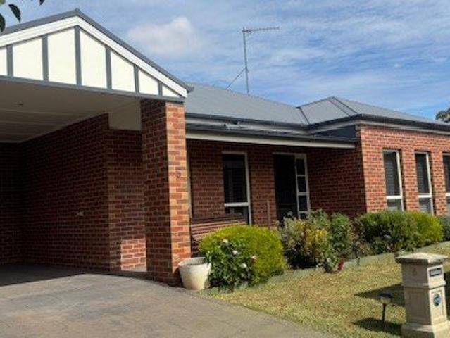 Apartment for sale in Charlton, Victoria