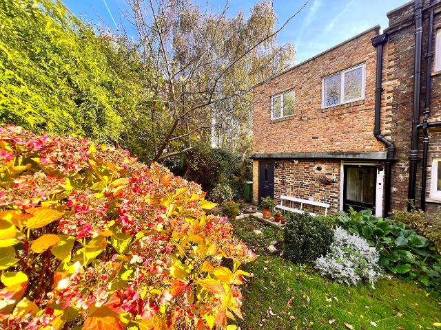 Apartment for rent in Dartmouth Park, Greater London