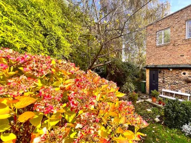 Apartment for rent in Dartmouth Park, Isle Of Man