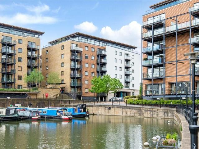 Apartment for rent in Canary Gateway, Greater London