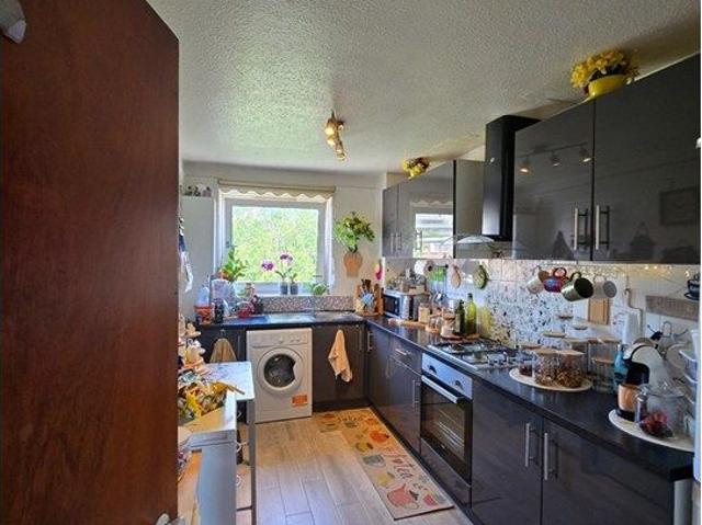 Apartment for rent in Gascoigne Estate, Greater London