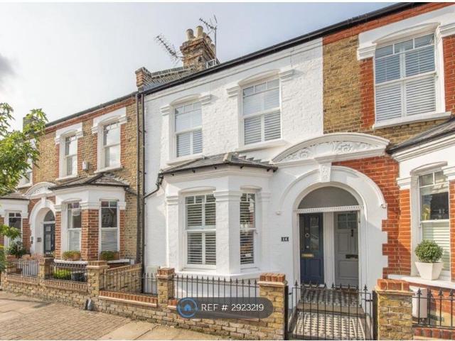 House for rent in Earlsfield, Greater London
