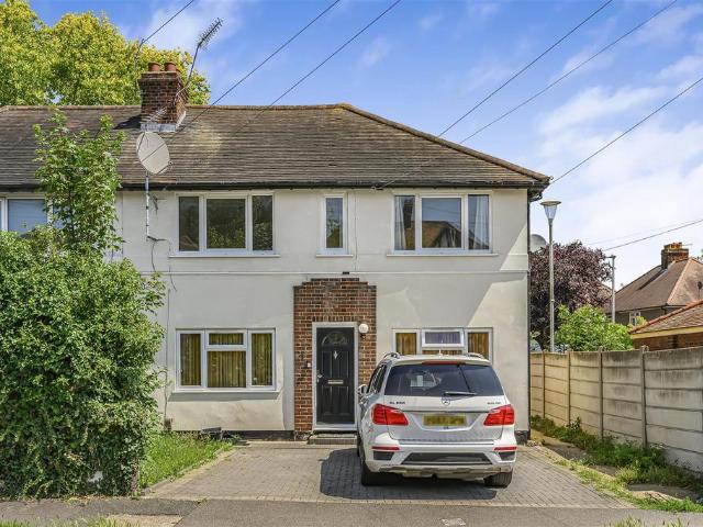 Apartment for rent in Woodford, Greater London