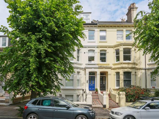 Apartment for rent in Aldrington