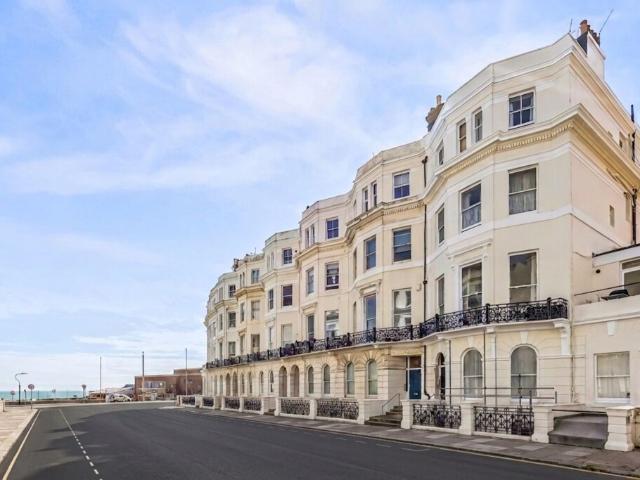 Apartment for rent in Aldrington