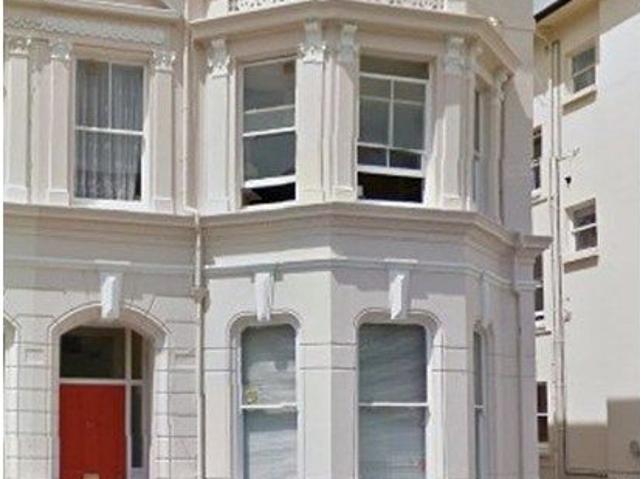 Studio for rent in Aldrington