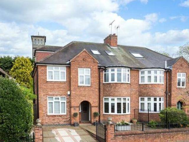 House for sale in High Field, York