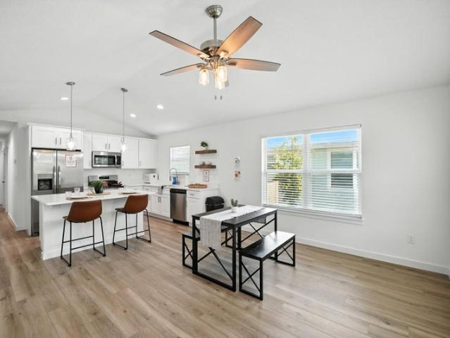 Room for rent in Saint Johns, Florida