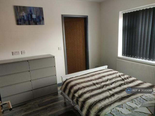 House for rent in Birdholme, Chesterfield