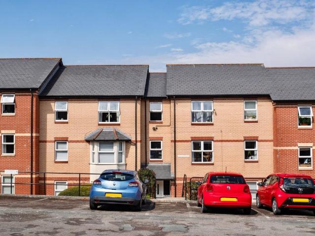 Apartment for rent in Penarth Marina, Penarth
