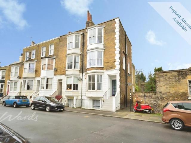 Apartment for rent in West Cliff, Acol