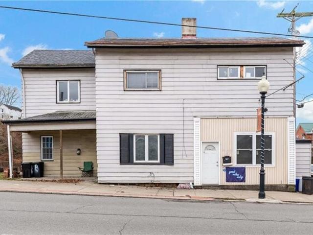 House for sale in Carnegie