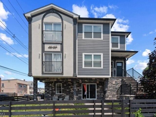 House for sale in Liberty Square, Elizabeth