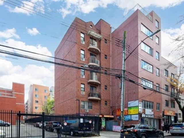 Condo for sale in Flushing