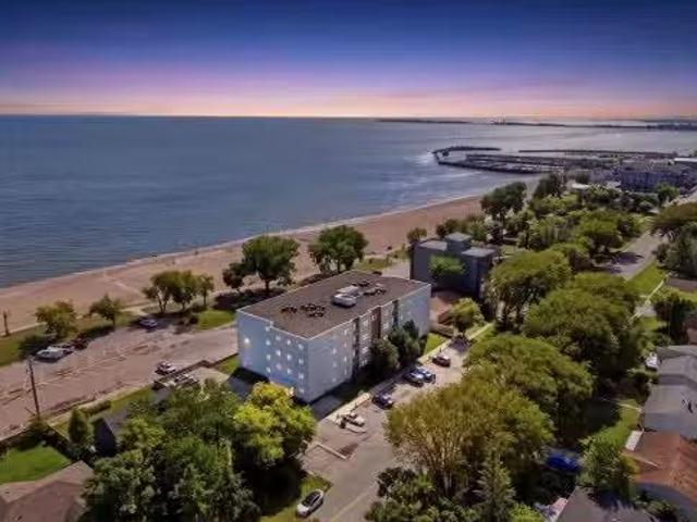 Condo for sale in Gimli, Manitoba