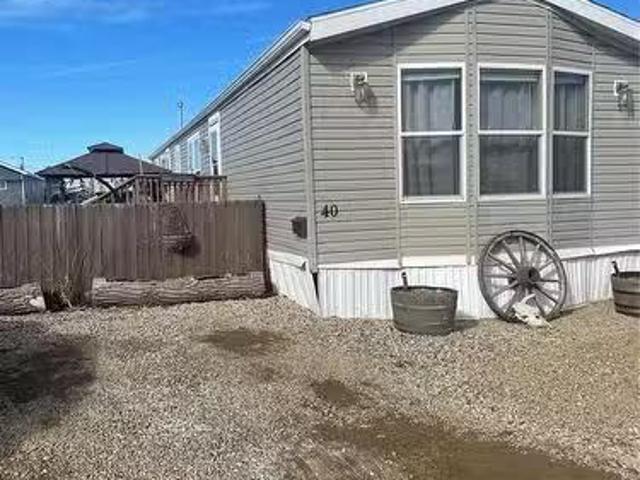 House for sale in Weyburn, Saskatchewan
