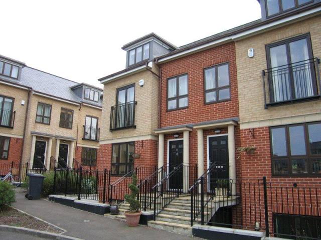House for rent in Chesterton, Arbury