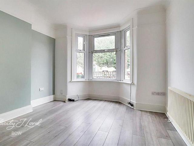 House for rent in London Borough of Newham, Greater London