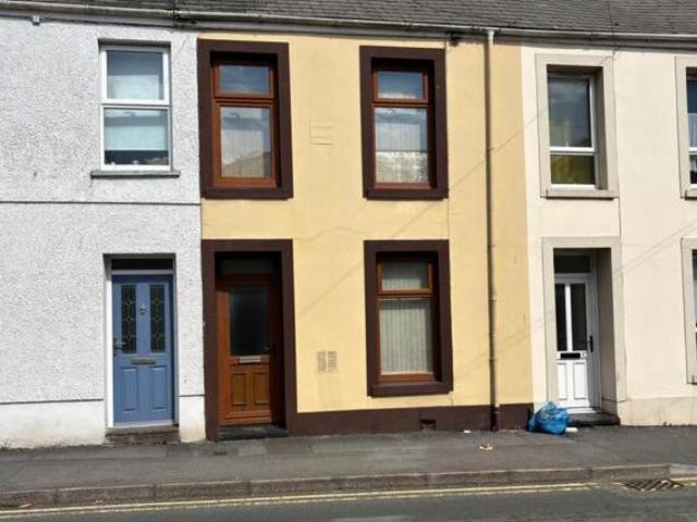 House for sale in Carmarthen, Sir Gaerfyrddin / Carmarthenshire