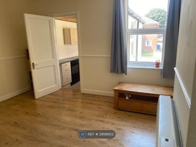 Apartment for rent in Hexthorpe, South Yorkshire