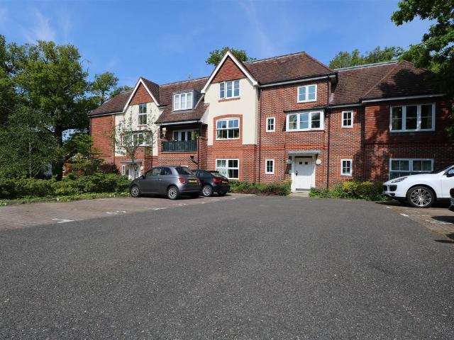 Apartment for rent in Camberley, Surrey Heath