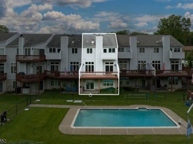 Condo for sale in Passaic, New Jersey