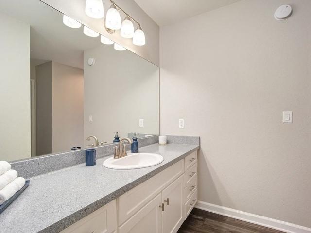 Apartment for rent in Newbury Park, California