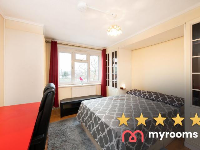 Apartment for rent in North Kensington, Greater London
