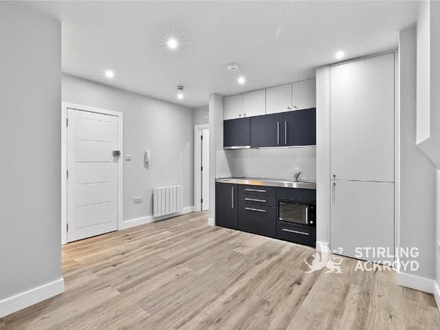 Apartment for rent in North Kensington, Greater London