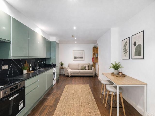 Apartment for rent in North Kensington, Greater London