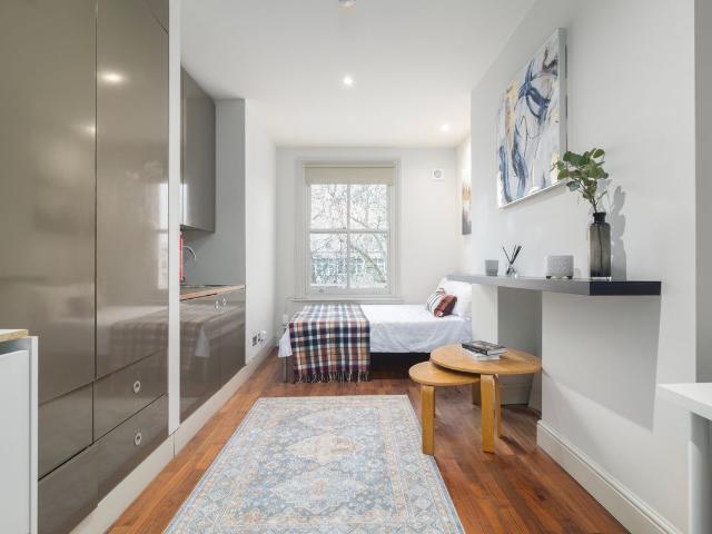 Studio for rent in North Kensington, Greater London