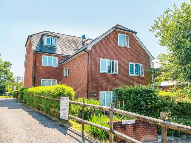 House for rent in Fole, Surrey
