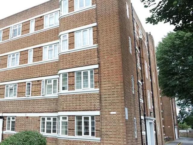 Apartment for rent in London Borough of Croydon, Thornton Heath