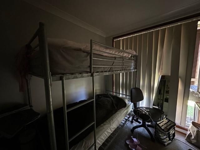 Room for rent in St Clair, Sydney