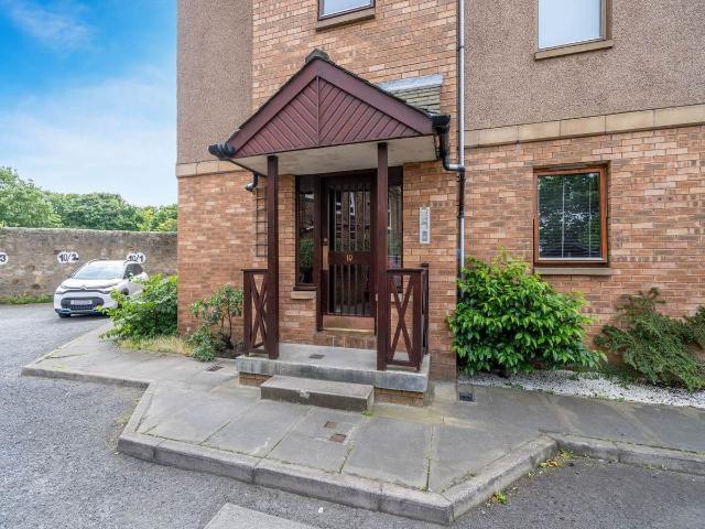 Apartment for rent in Hillside, Leith