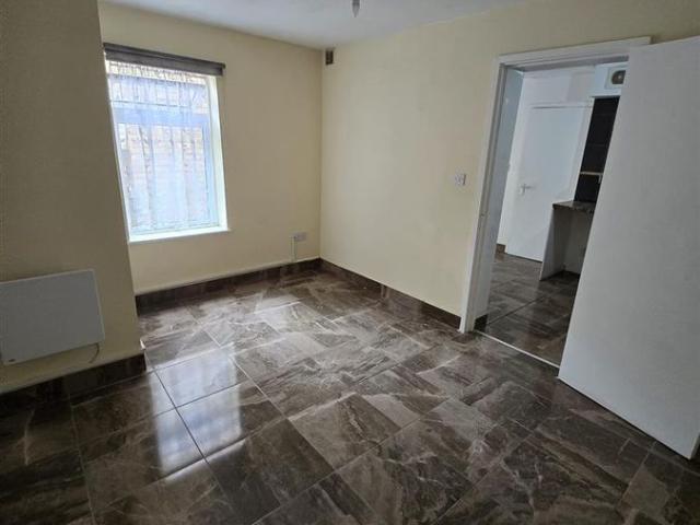 Apartment for rent in Newfoundpool, Old Wharf