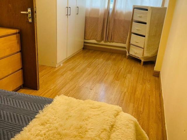 Room for rent in Cowley, Greater London