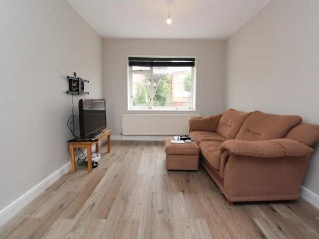 House for rent in Foxholes, Poole