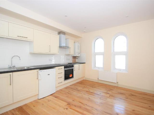 Apartment for rent in St Clement's, The Slade
